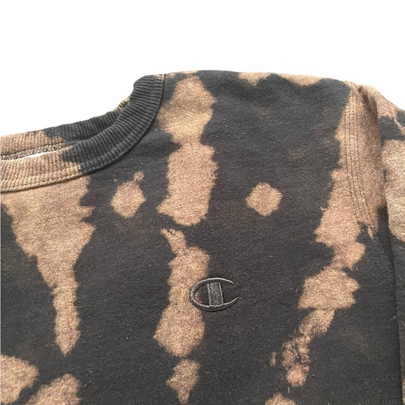 Men’s Champion Bleached Acid Wash Black Pullover Crewneck Sweatshirt - Picture 3 of 6